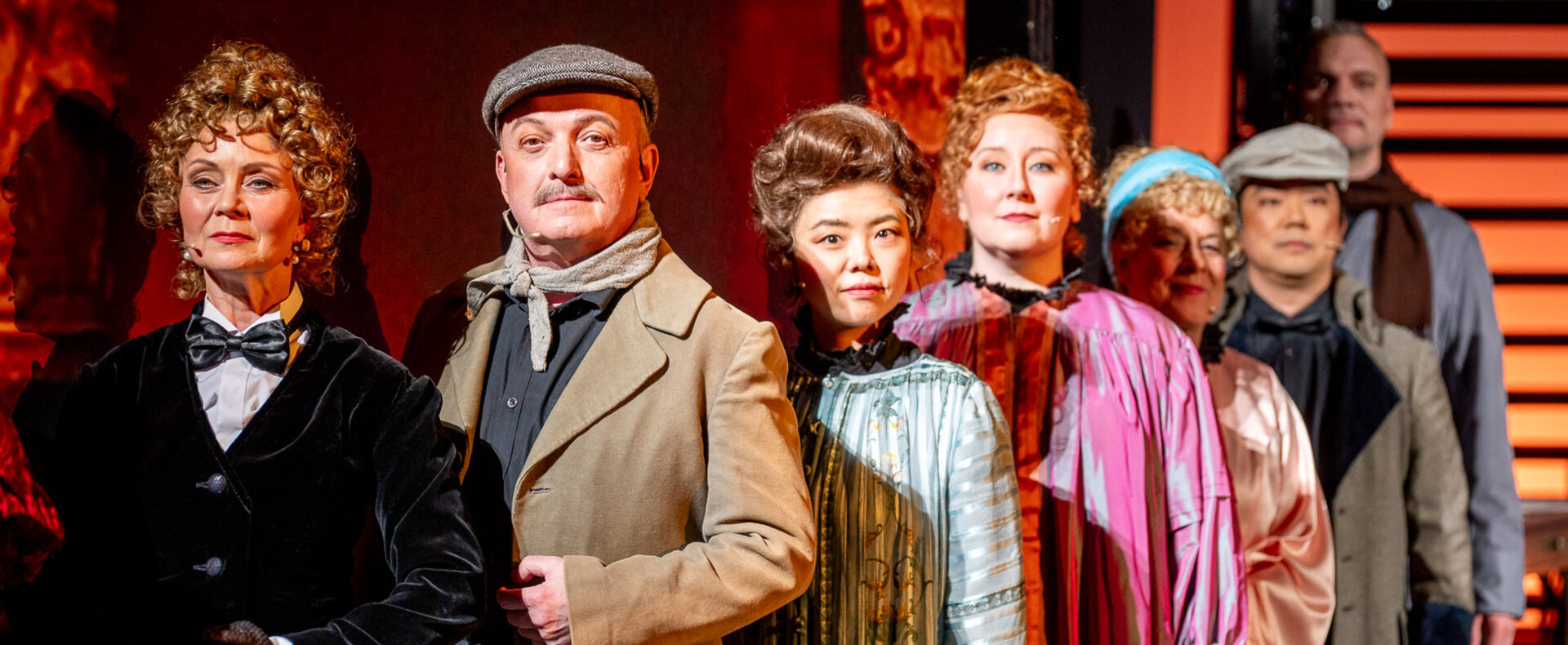 Szene in der Produktion Das Phantom am Harztheater mit dem Opernchor