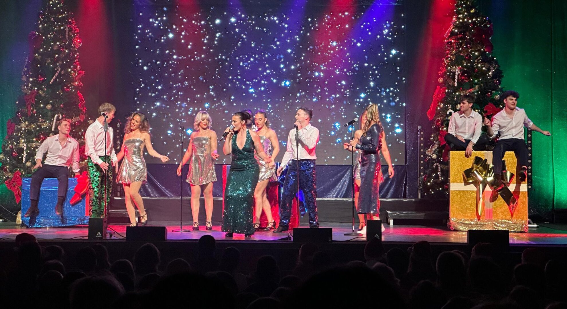 All I want for Christmas Show Pressfoto All I want for Christmas