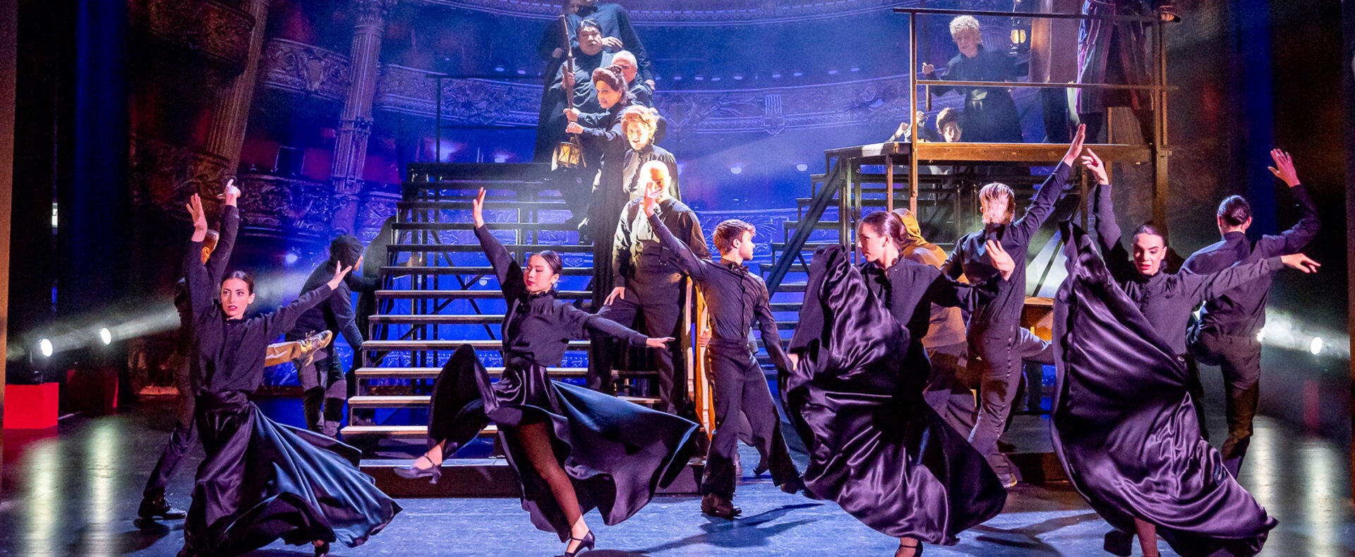 Szene in der Produktion Das Phantom am Harztheater mit dem Ensemble TanzHarz
